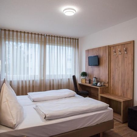 Hotel Leo Eggenstein-Leopoldshafen Eksteriør billede