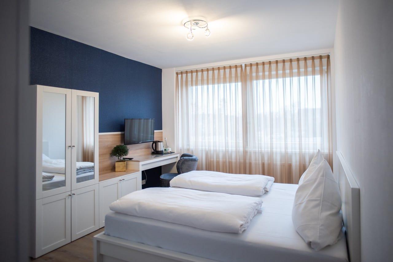 Hotel Leo Eggenstein-Leopoldshafen Eksteriør billede