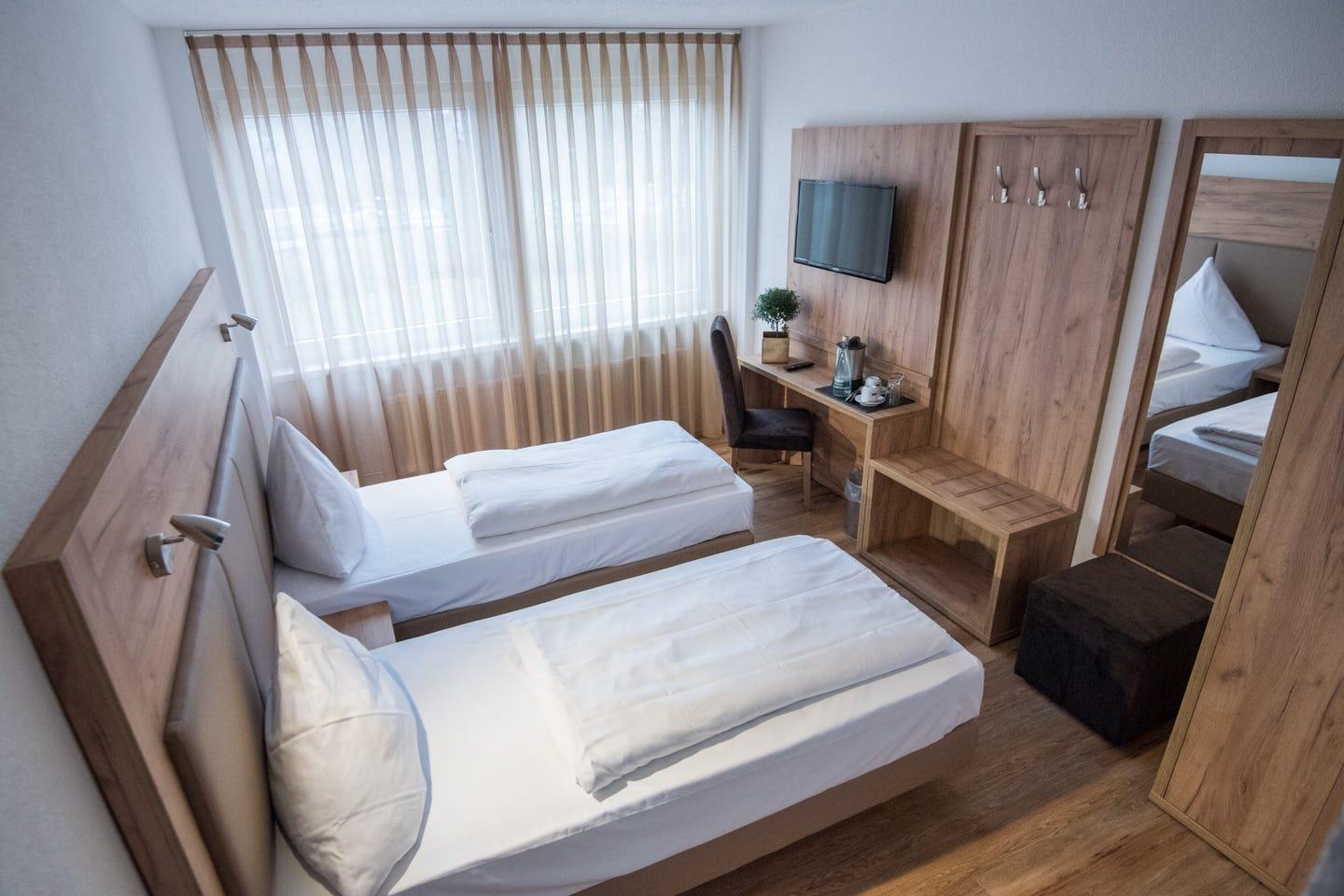 Hotel Leo Eggenstein-Leopoldshafen Eksteriør billede